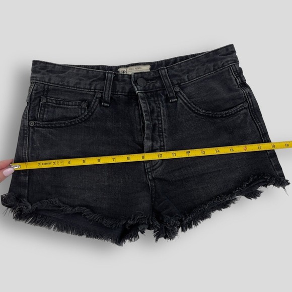 Free People Womens Black Denim Jean Cutoff Shorts Distressed Size 25 Button Fly - Picture 11 of 13